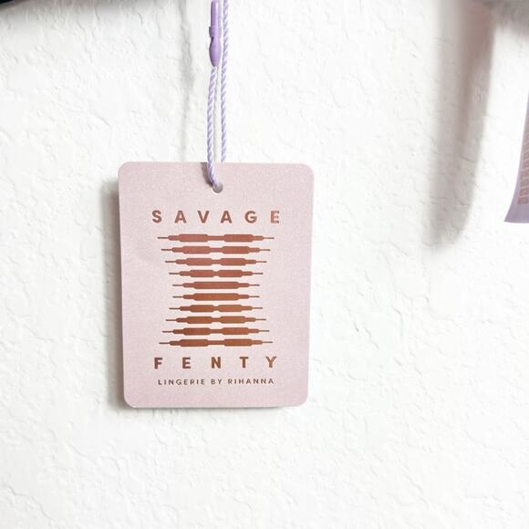 SAVAGE X FENTY BUTTERFLY WINGS UNLINED LACE TULIP CUP WOMEN BRA SIZE 32A NEW - Picture 4 of 8